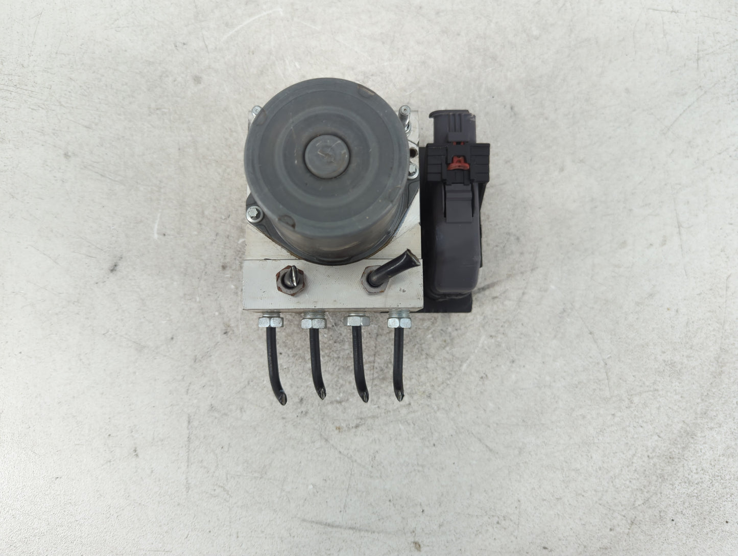 2012-2015 Chevrolet Camaro ABS Pump Control Module Replacement P/N:22914251 Fits Fits 2012 2013 2014 2015 OEM Used Auto Part