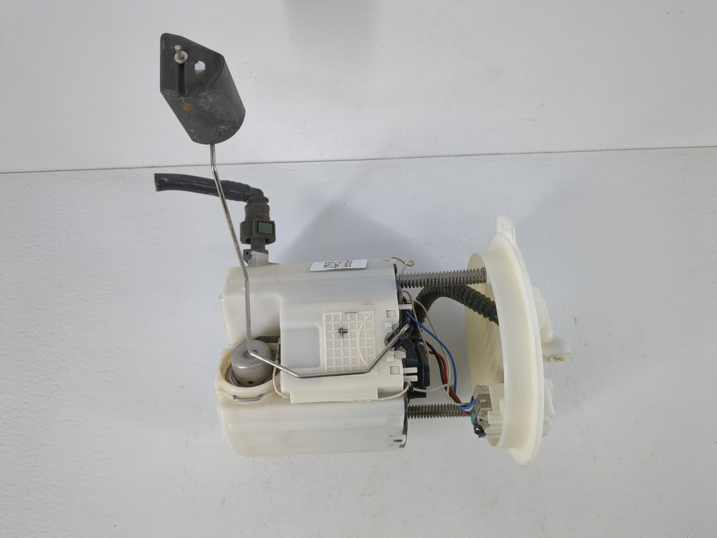 2010-2015 Chevrolet Camaro Electrical Gas Fuel Pump Assembly - Oemusedautoparts1.com