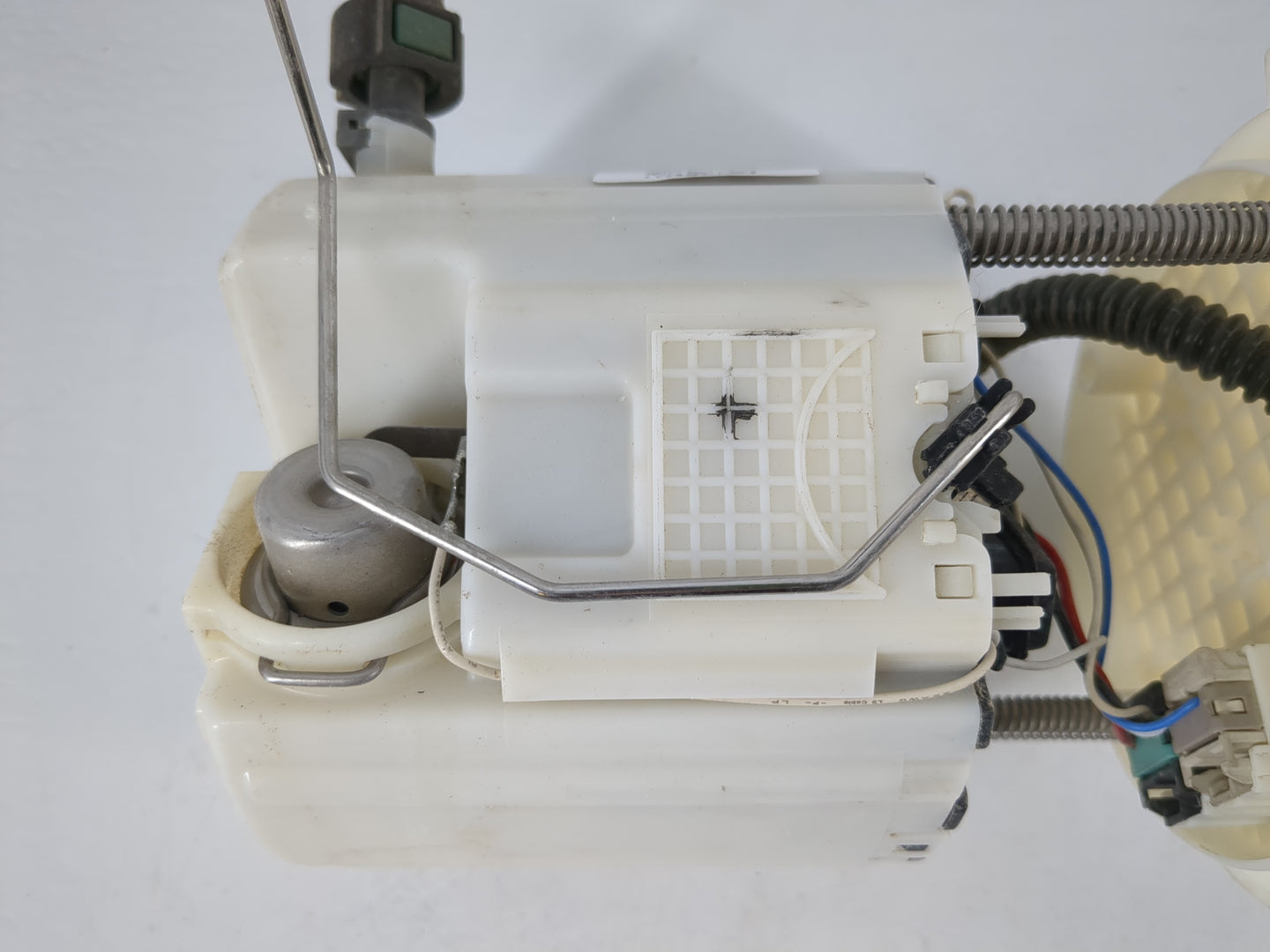 2010-2015 Chevrolet Camaro Electrical Gas Fuel Pump Assembly - Oemusedautoparts1.com