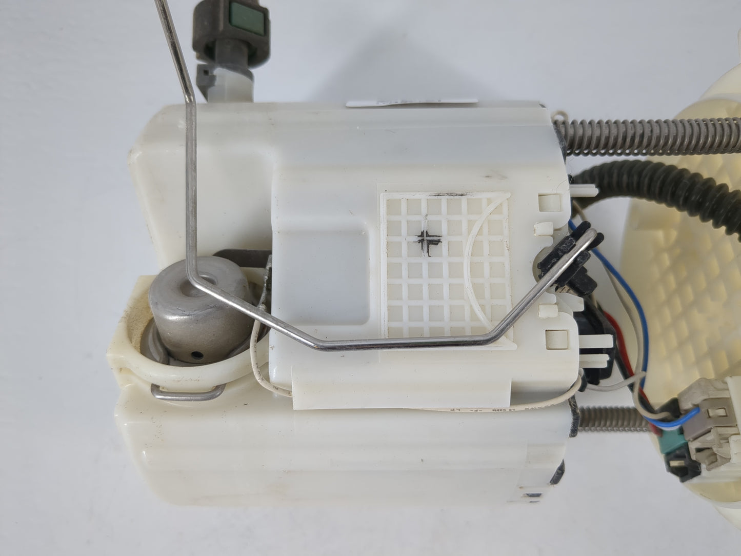 2010-2015 Chevrolet Camaro Electrical Gas Fuel Pump Assembly - Oemusedautoparts1.com