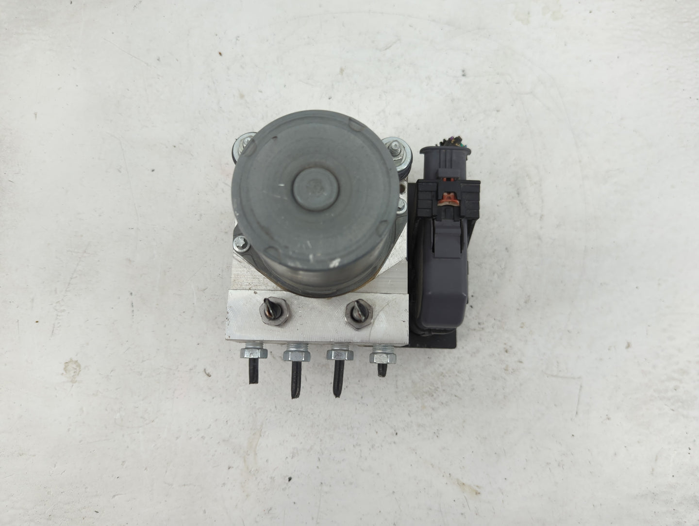 2012-2015 Chevrolet Camaro ABS Pump Control Module Replacement P/N:0 265 252 493 Fits Fits 2012 2013 2014 2015 OEM Used Auto