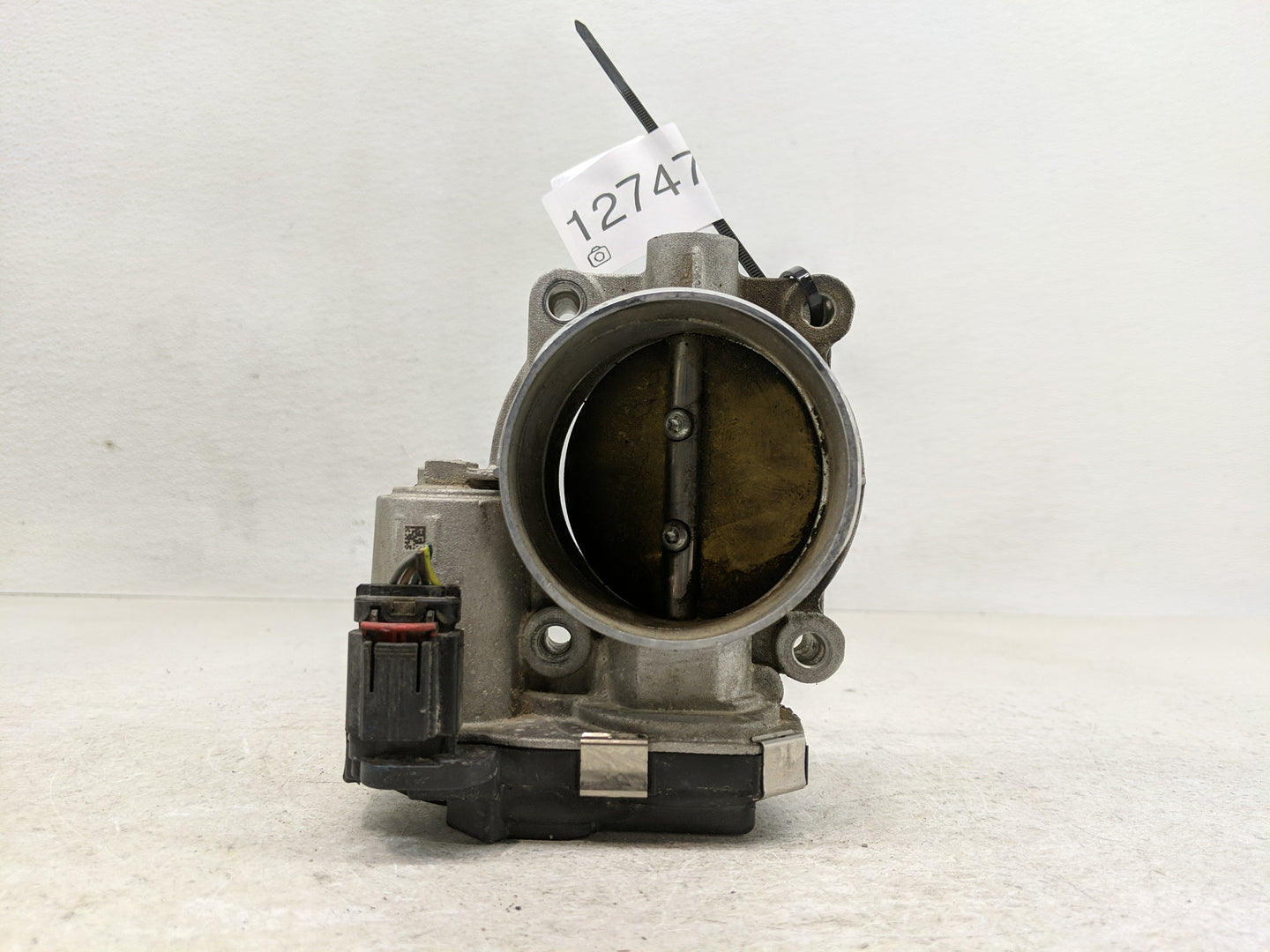 2012-2015 Chevrolet Camaro Throttle Body P/N:2070 K4238 Fits Fits 2012 2013 2014 2015 2016 2017 2018 2019 2020 2021 2022 OEM
