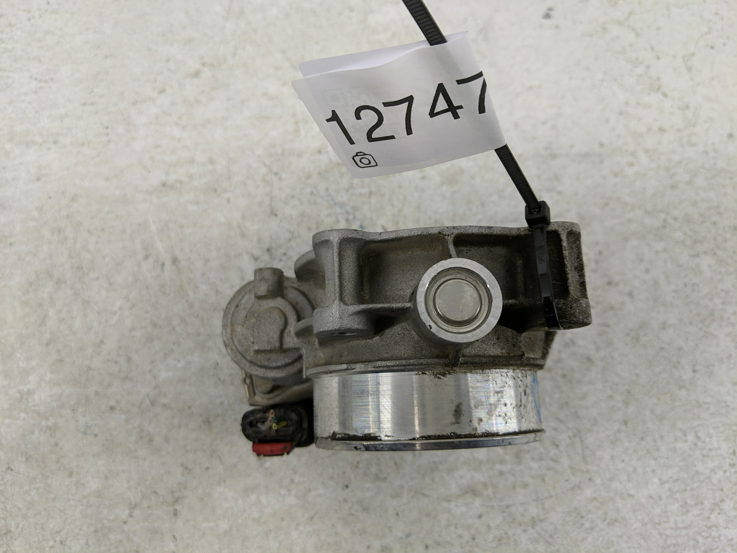 2012-2015 Chevrolet Camaro Throttle Body P/N:2070 K4238 Fits Fits 2012 2013 2014 2015 2016 2017 2018 2019 2020 2021 2022 OEM