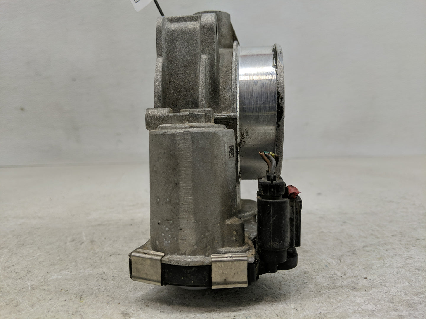 2012-2015 Chevrolet Camaro Throttle Body P/N:2070 K4238 Fits Fits 2012 2013 2014 2015 2016 2017 2018 2019 2020 2021 2022 OEM