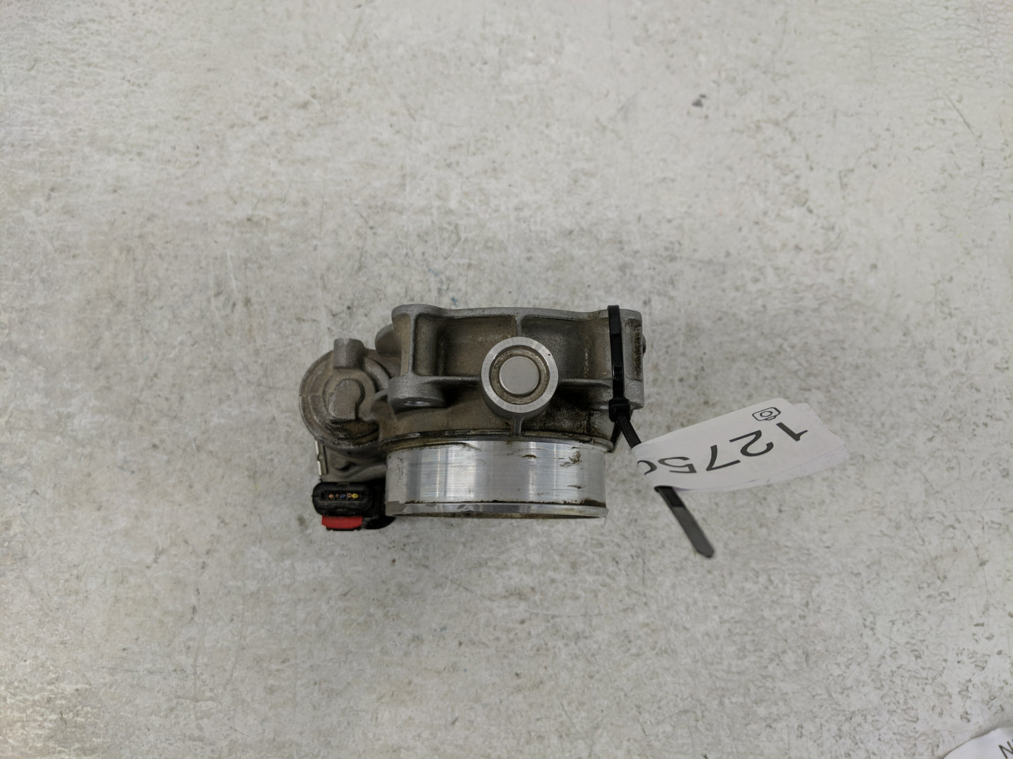 2012-2015 Chevrolet Camaro Throttle Body P/N:2070 K4238 Fits Fits 2012 2013 2014 2015 2016 2017 2018 2019 2020 2021 2022 OEM