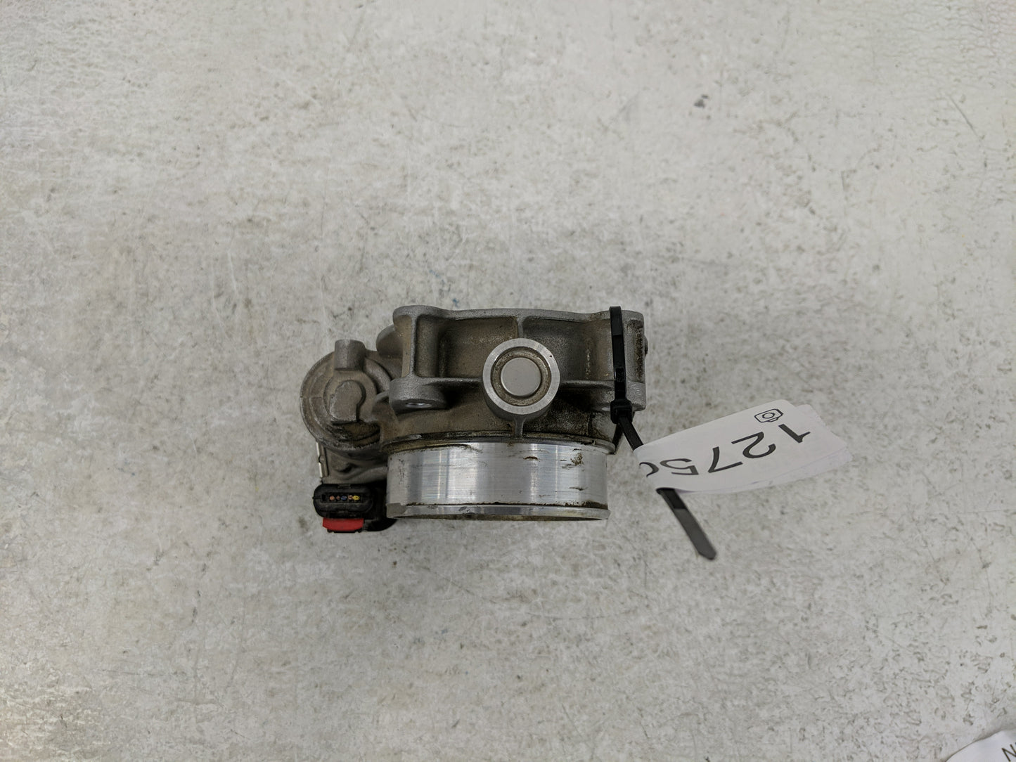 2012-2015 Chevrolet Camaro Throttle Body P/N:2070 K4238 Fits Fits 2012 2013 2014 2015 2016 2017 2018 2019 2020 2021 2022 OEM