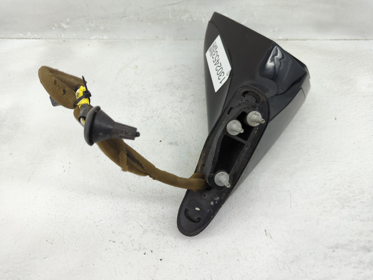 2010-2015 Chevrolet Camaro Driver Side View Mirror - Left Door Mirror OEM Used - Oemusedautoparts1.com