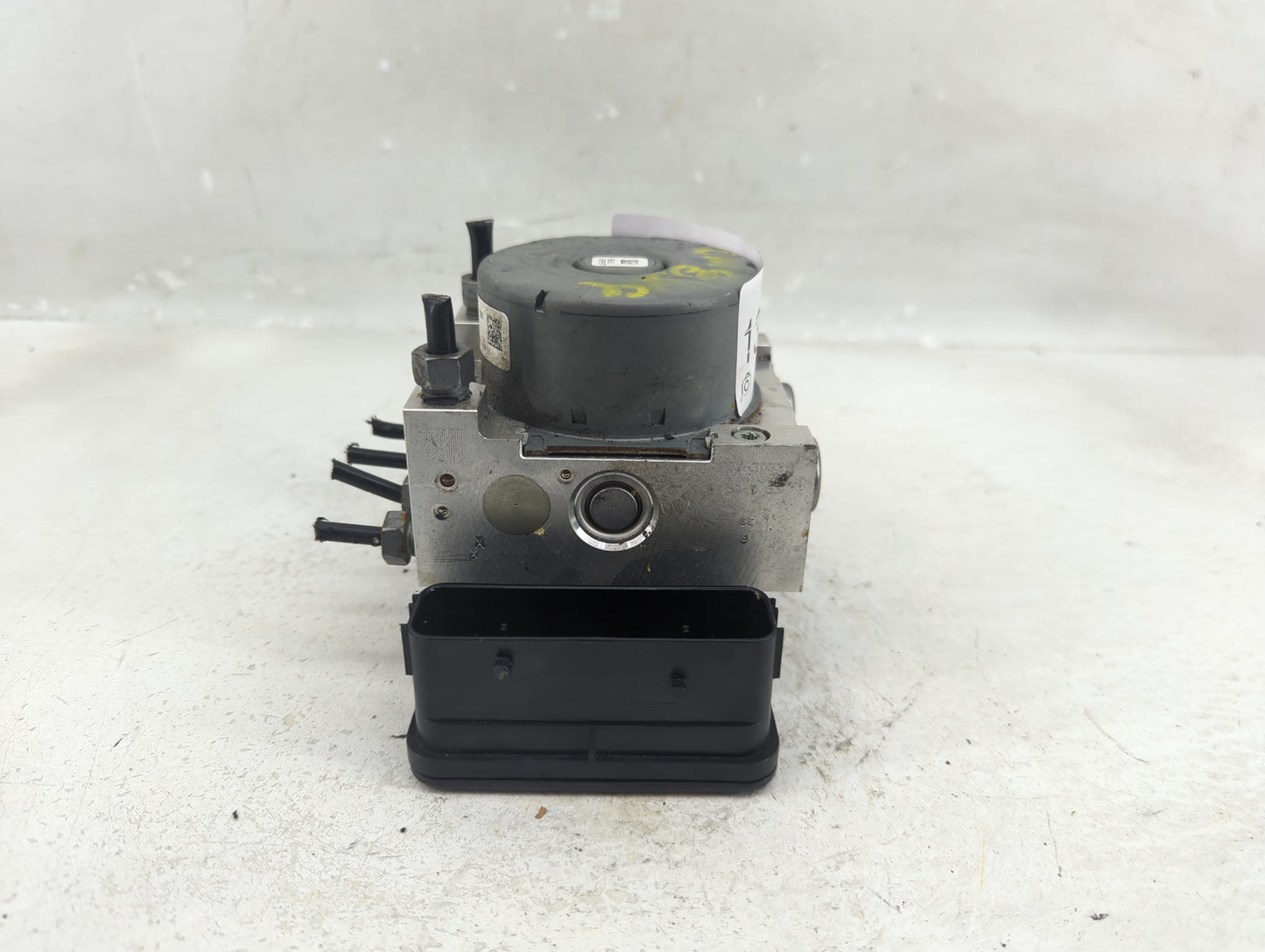 2012-2015 Chevrolet Camaro ABS Pump Control Module Replacement P/N:KG9C-2B373-LD Fits Fits 2012 2013 2014 2015 OEM Used Auto