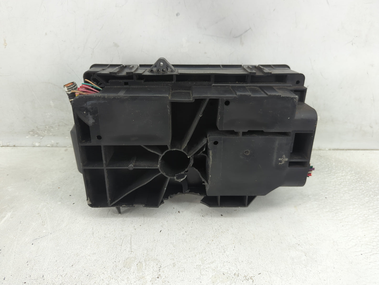 2012-2015 Chevrolet Camaro Fusebox Fuse Box Panel Relay Module P/N:22760635 01 Fits Fits 2012 2013 2014 2015 OEM Used Auto P