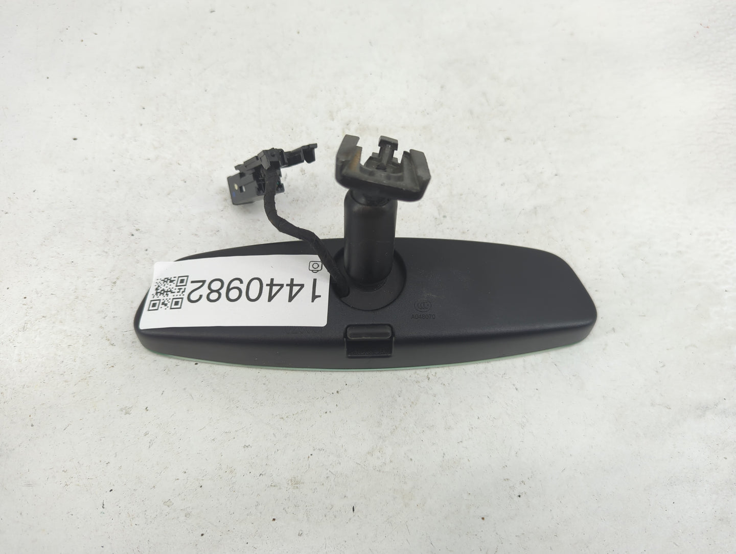 2013-2015 Chevrolet Camaro Interior Rear View Mirror Replacement OEM P/N:A048070 Fits Fits 2013 2014 2015 OEM Used Auto Part