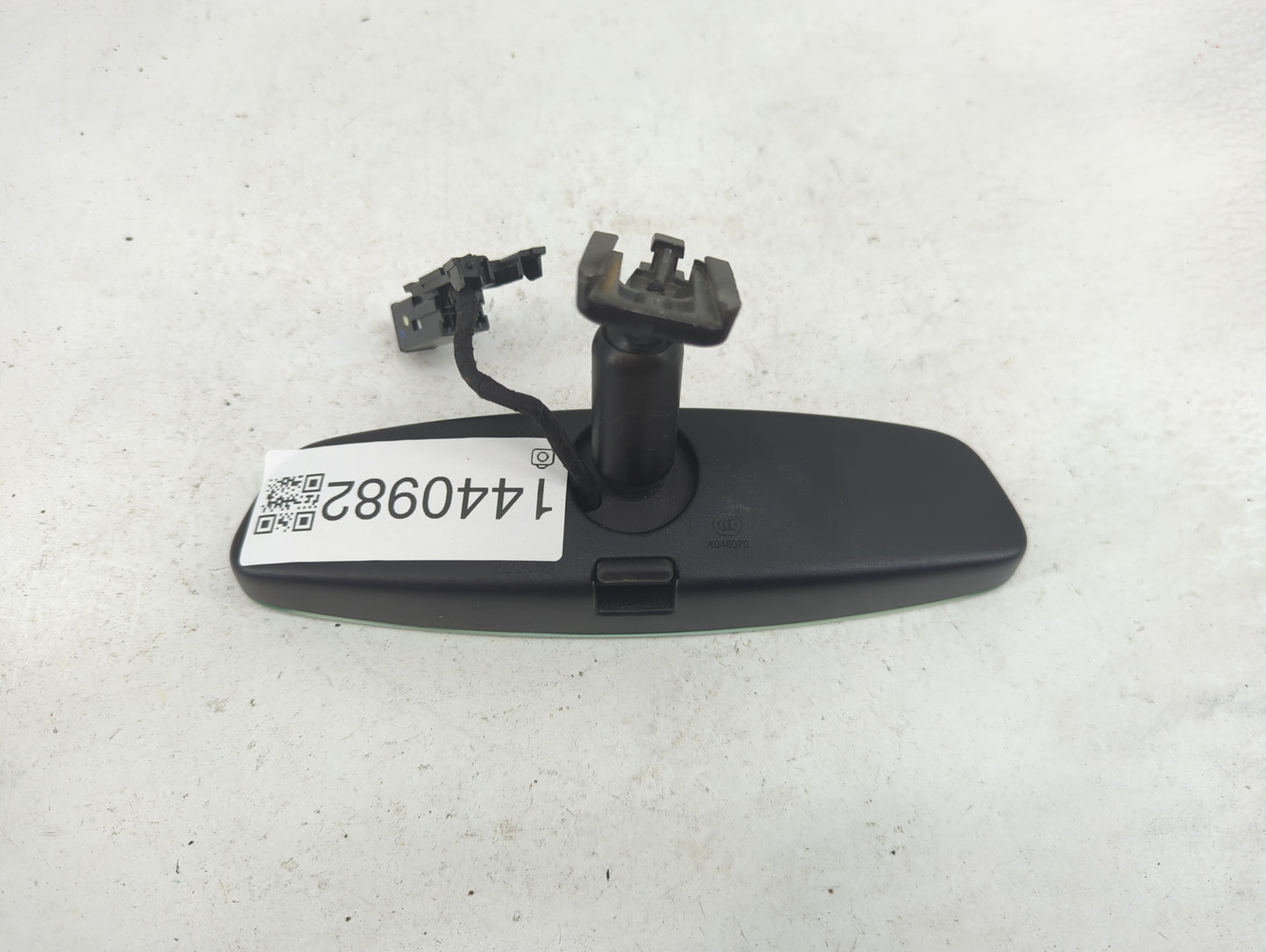 2013-2015 Chevrolet Camaro Interior Rear View Mirror Replacement OEM P/N:A048070 Fits Fits 2013 2014 2015 OEM Used Auto Part