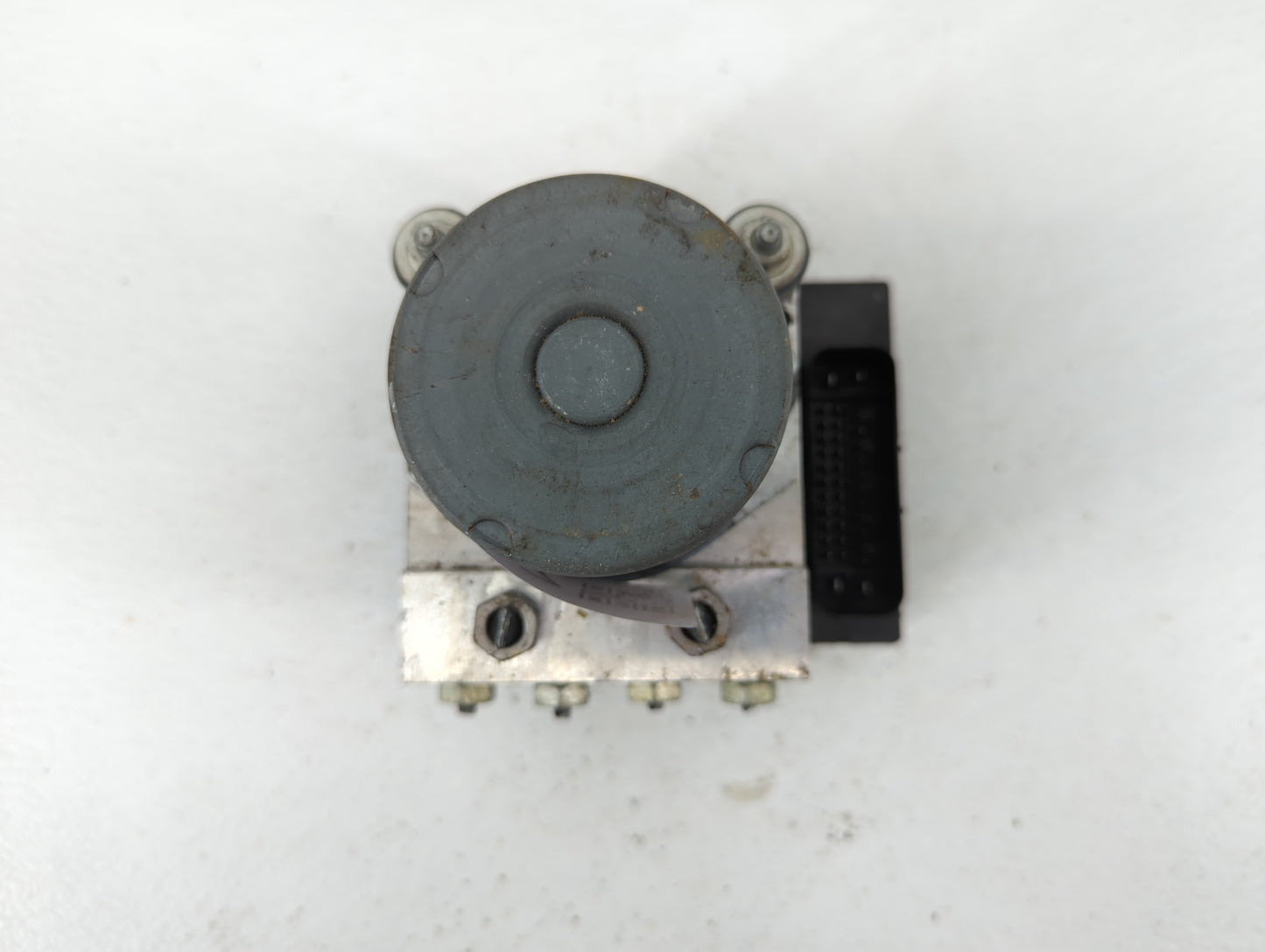 2012-2015 Chevrolet Camaro ABS Pump Control Module Replacement P/N:22914251 Fits Fits 2012 2013 2014 2015 OEM Used Auto Part