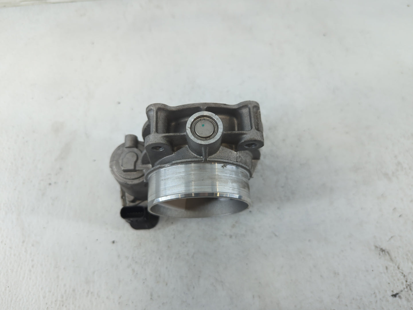 2012-2015 Chevrolet Camaro Throttle Body P/N:12632172BA Fits Fits 2012 2013 2014 2015 2016 2017 2018 2019 2020 2021 2022 OEM