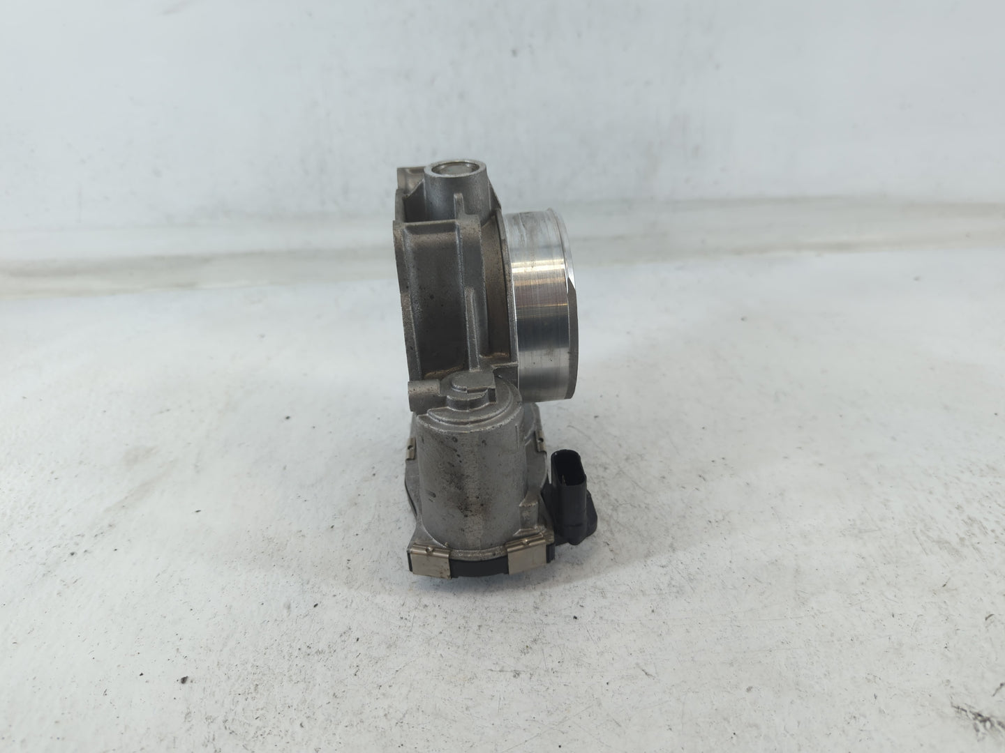 2012-2015 Chevrolet Camaro Throttle Body P/N:12632172BA Fits Fits 2012 2013 2014 2015 2016 2017 2018 2019 2020 2021 2022 OEM