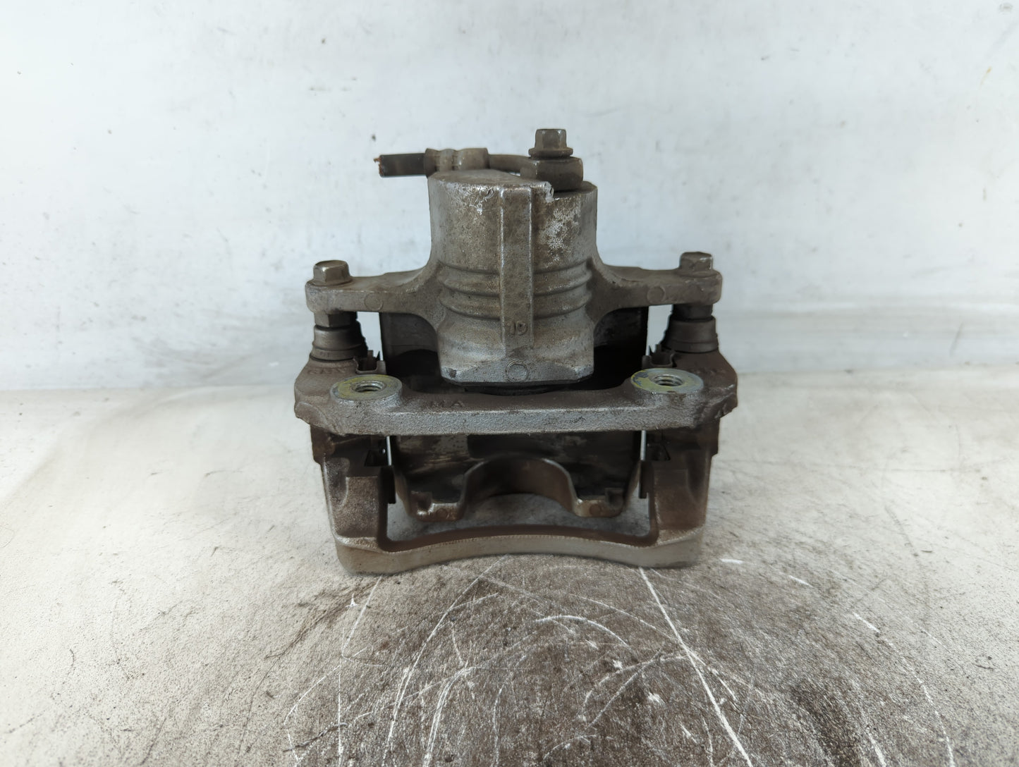 2010-2015 Chevrolet Camaro Front Passenger Right Brake Caliper - Oemusedautoparts1.com