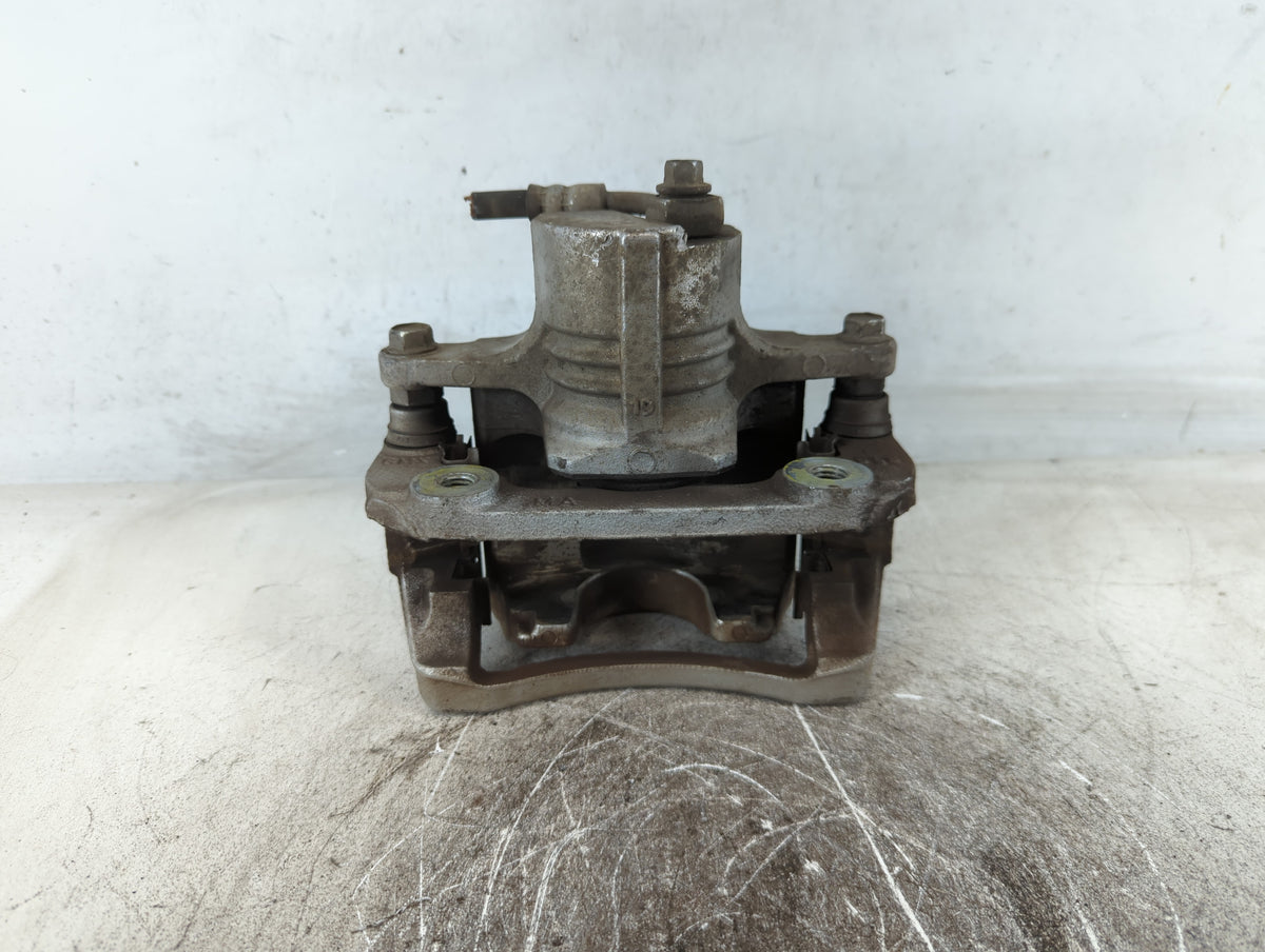 2010-2015 Chevrolet Camaro Front Passenger Right Brake Caliper 699623 - Oemusedautoparts1.com