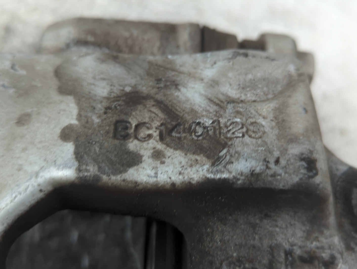 2010-2015 Chevrolet Camaro Front Driver Left Brake Caliper - Oemusedautoparts1.com