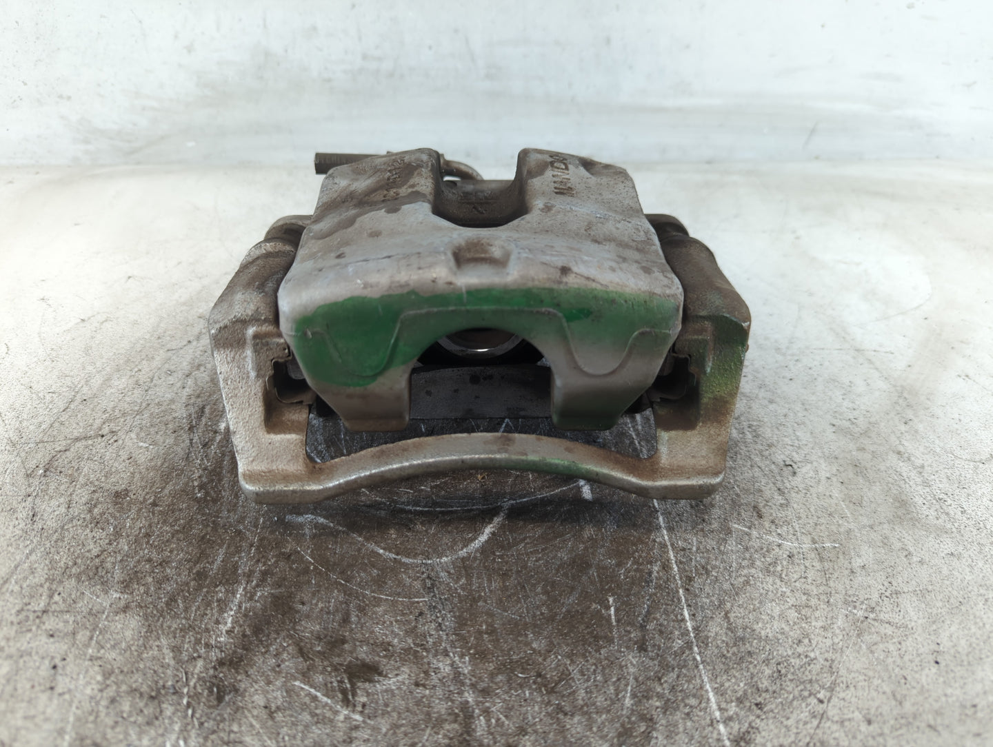 2010-2015 Chevrolet Camaro Front Driver Left Brake Caliper - Oemusedautoparts1.com