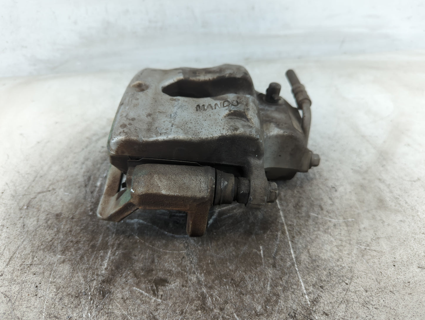 2010-2015 Chevrolet Camaro Front Driver Left Brake Caliper - Oemusedautoparts1.com