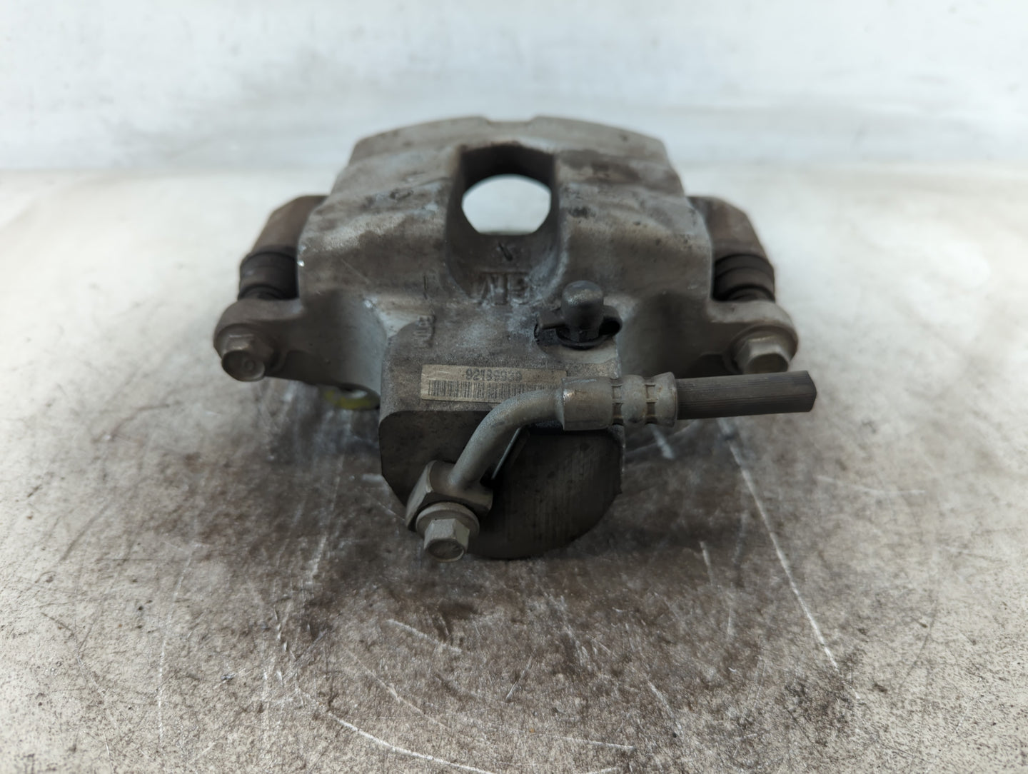 2010-2015 Chevrolet Camaro Front Driver Left Brake Caliper - Oemusedautoparts1.com