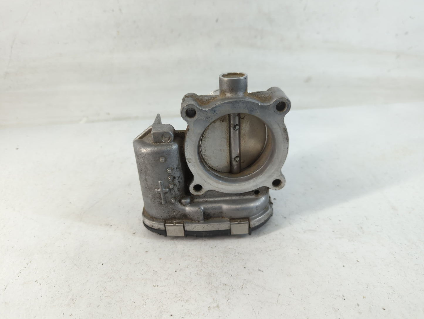 2012-2015 Chevrolet Camaro Throttle Body P/N:DS7E-9F991-BB 12632172BA Fits OEM Used Auto Parts - Oemusedautoparts1.com