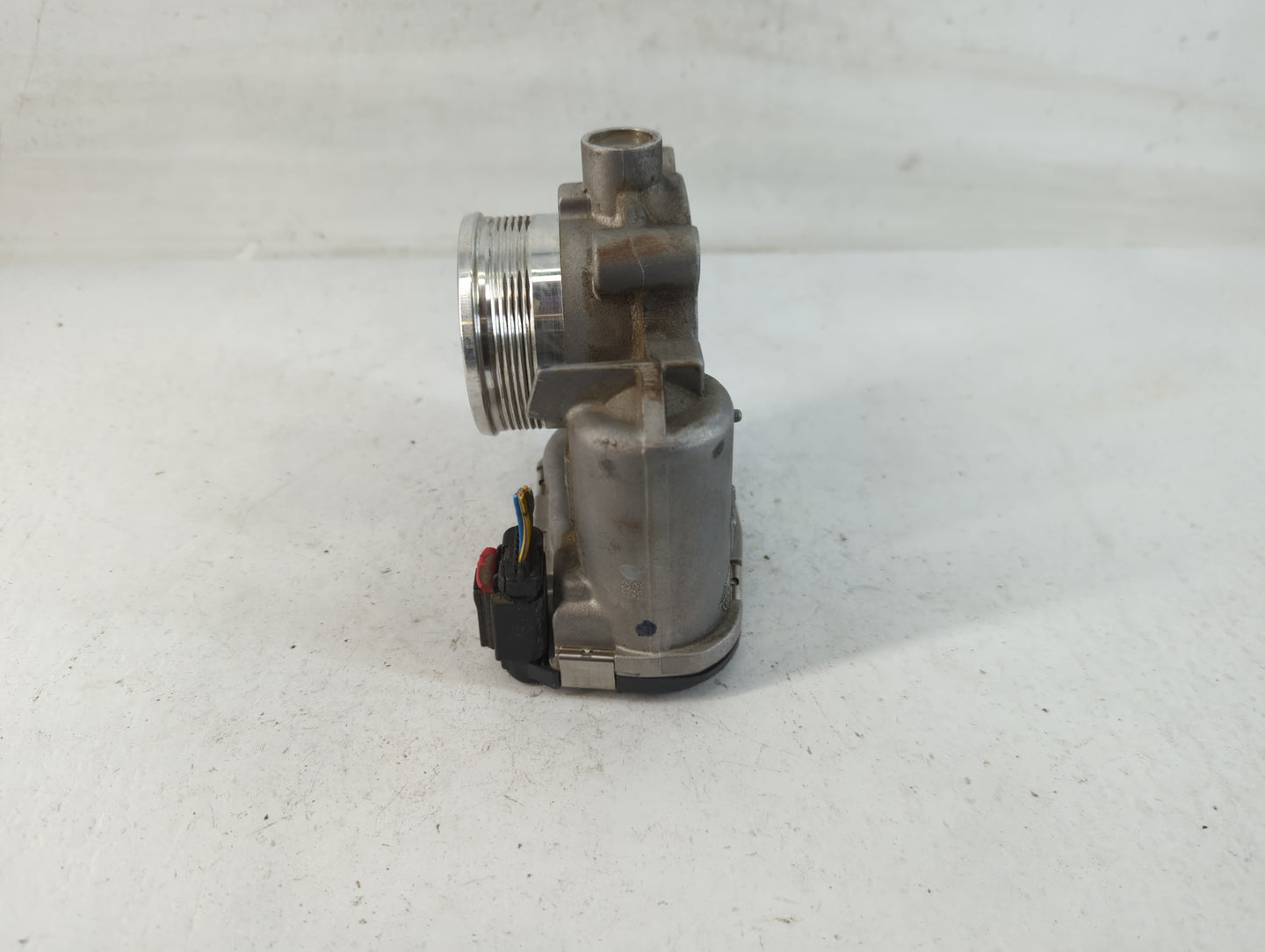 2010-2015 Chevrolet Camaro Throttle Body P/N:DS7E-9F991-BB Fits Fits 2009 2010 2011 2012 2013 2014 2015 2016 2017 OEM Used A