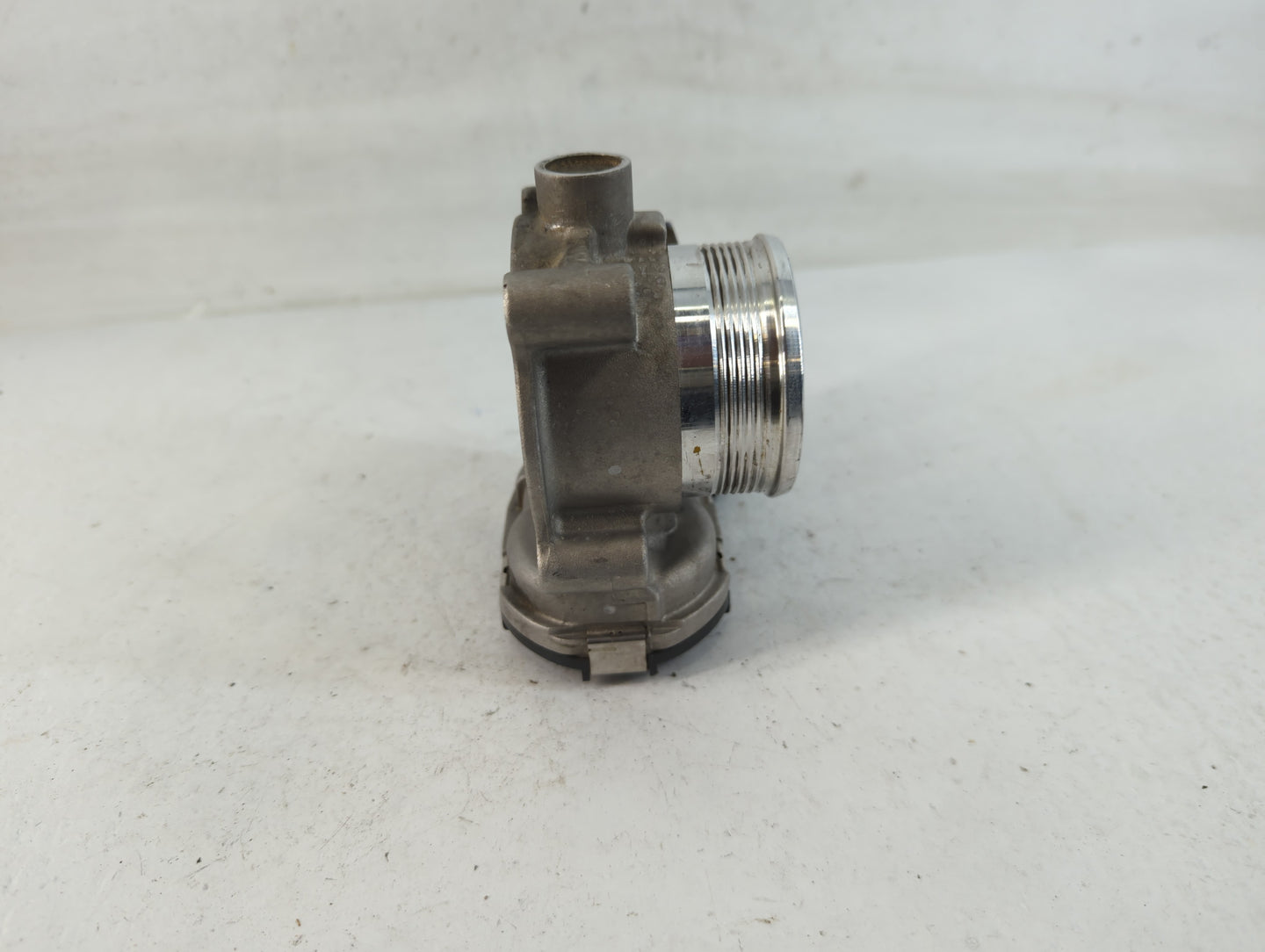 2010-2015 Chevrolet Camaro Throttle Body P/N:DS7E-9F991-BB Fits Fits 2009 2010 2011 2012 2013 2014 2015 2016 2017 OEM Used A
