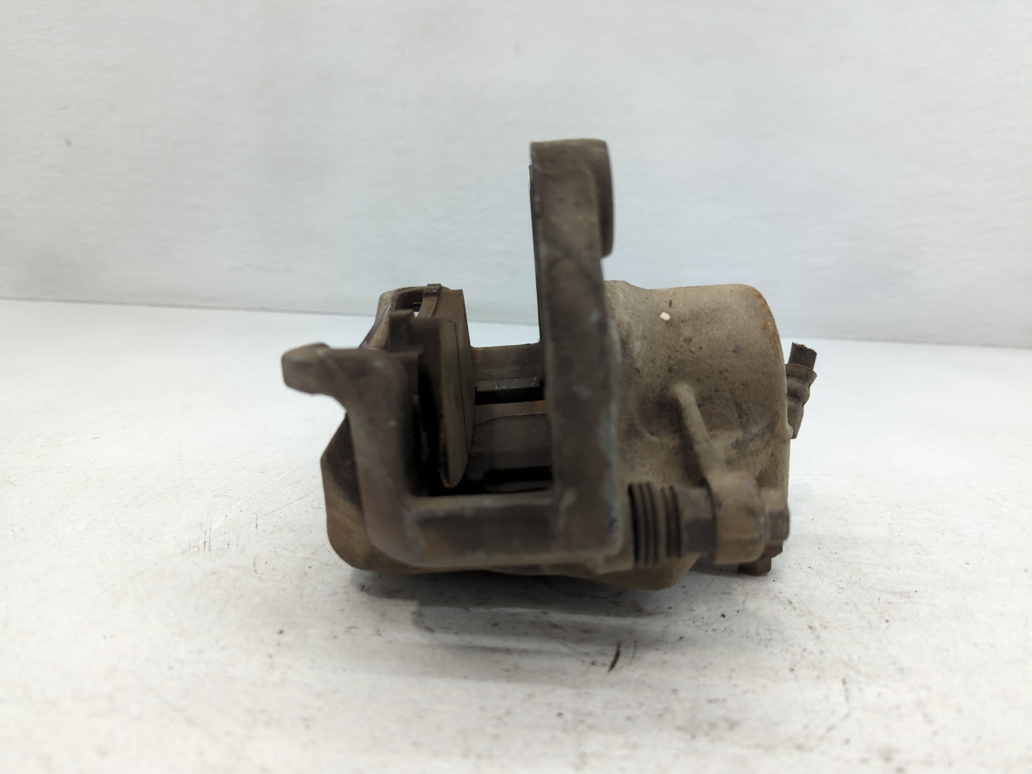 2010-2015 Chevrolet Camaro Front Passenger Right Brake Caliper - Oemusedautoparts1.com