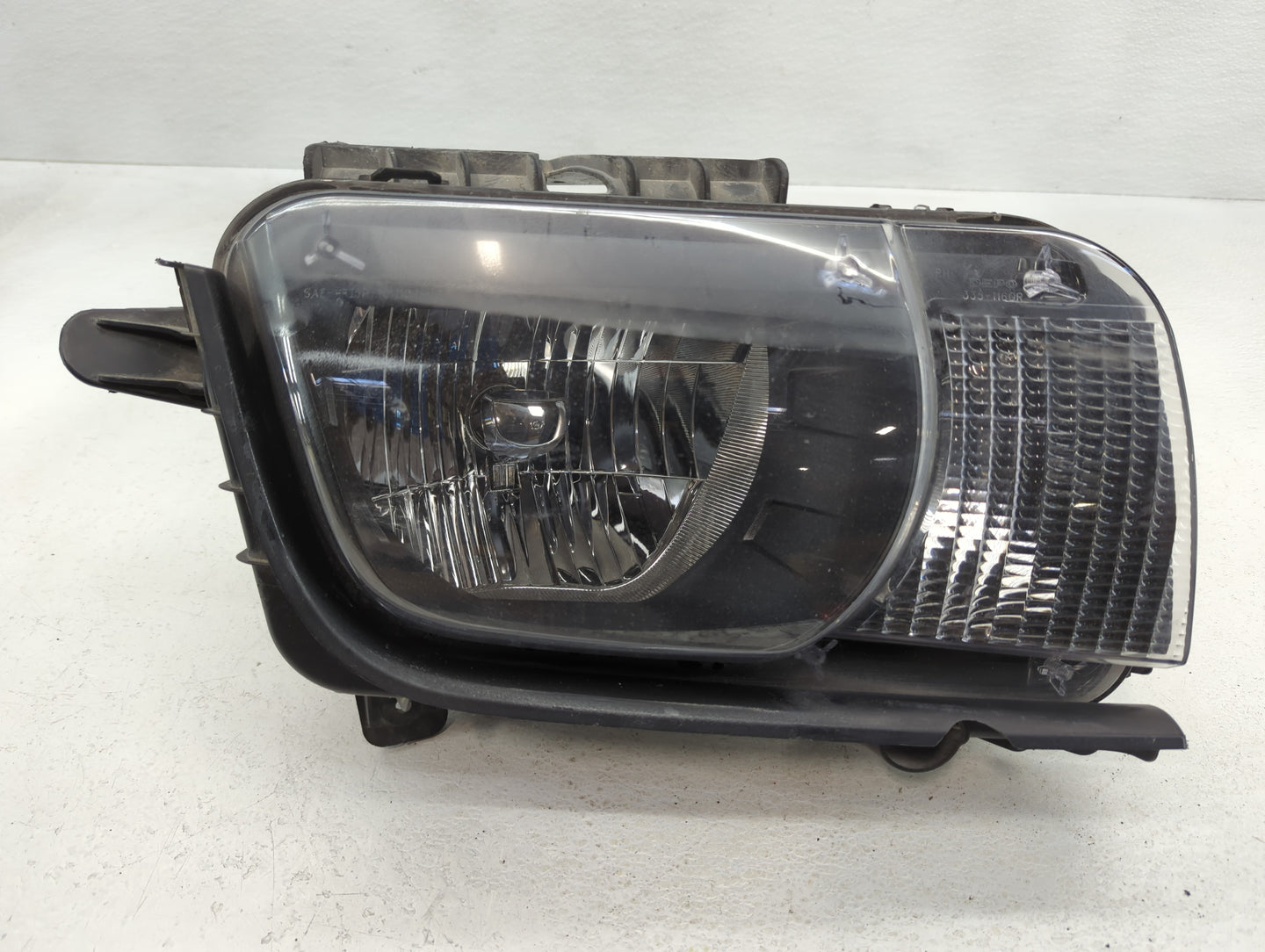 2014-2015 Chevrolet Camaro Passenger Right Oem Head Light Headlight Lamp - Oemusedautoparts1.com