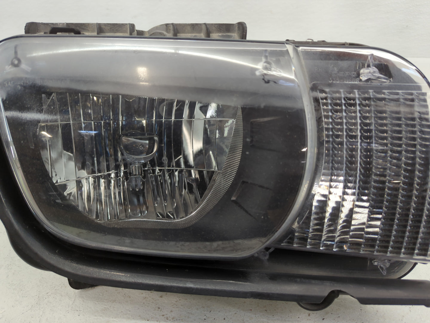 2014-2015 Chevrolet Camaro Passenger Right Oem Head Light Headlight Lamp - Oemusedautoparts1.com