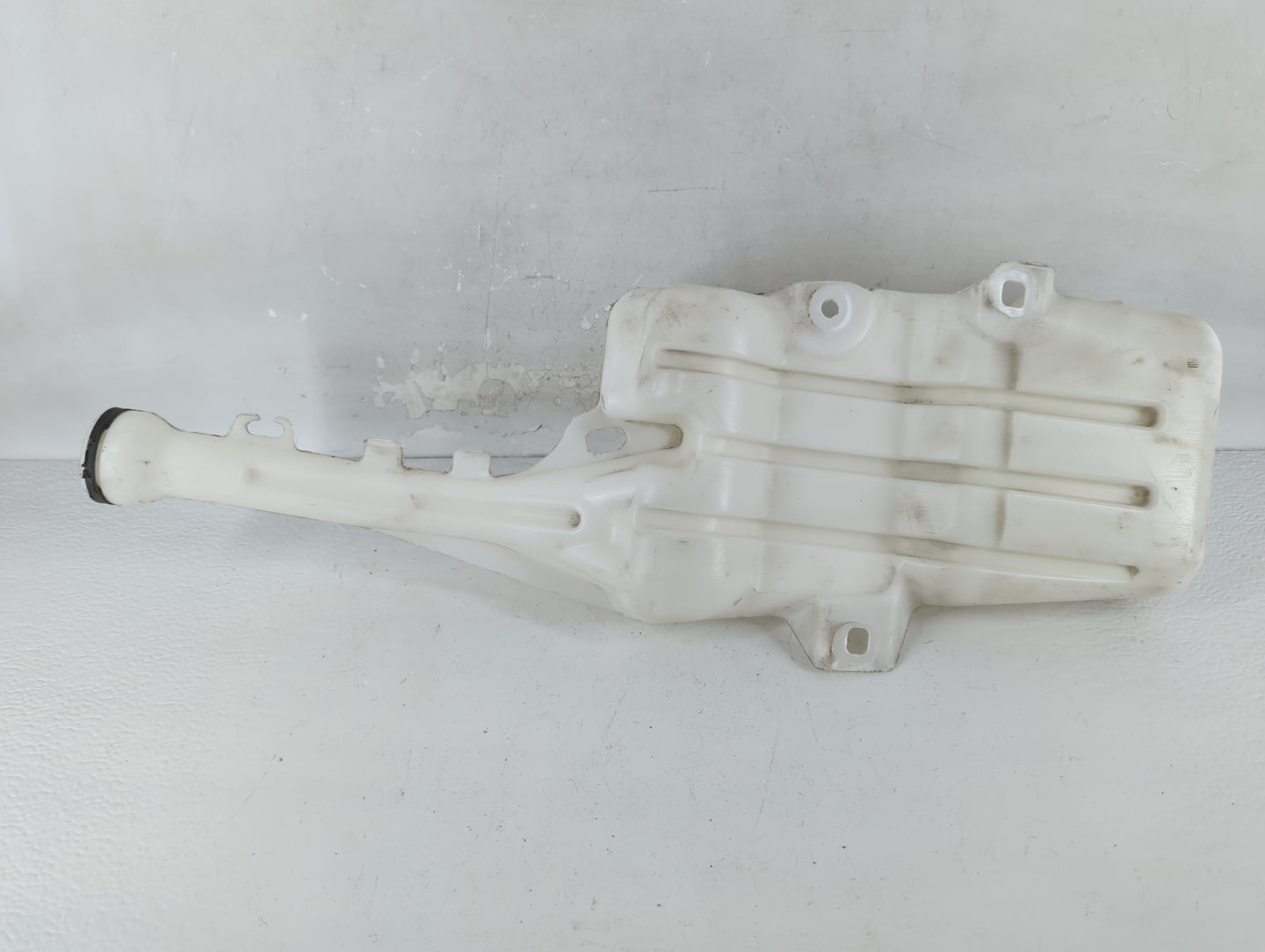 2010-2015 Chevrolet Camaro Windshield Washer Fluid Reservoir Bottle Oem - Oemusedautoparts1.com