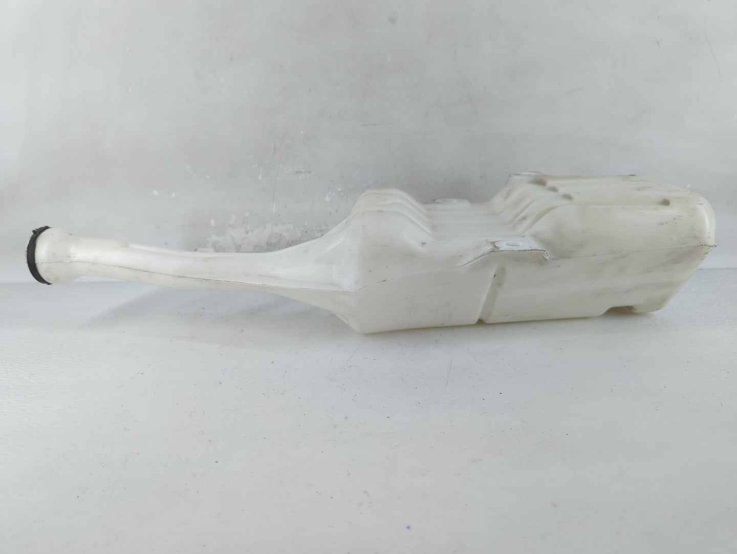 2010-2015 Chevrolet Camaro Windshield Washer Fluid Reservoir Bottle Oem - Oemusedautoparts1.com