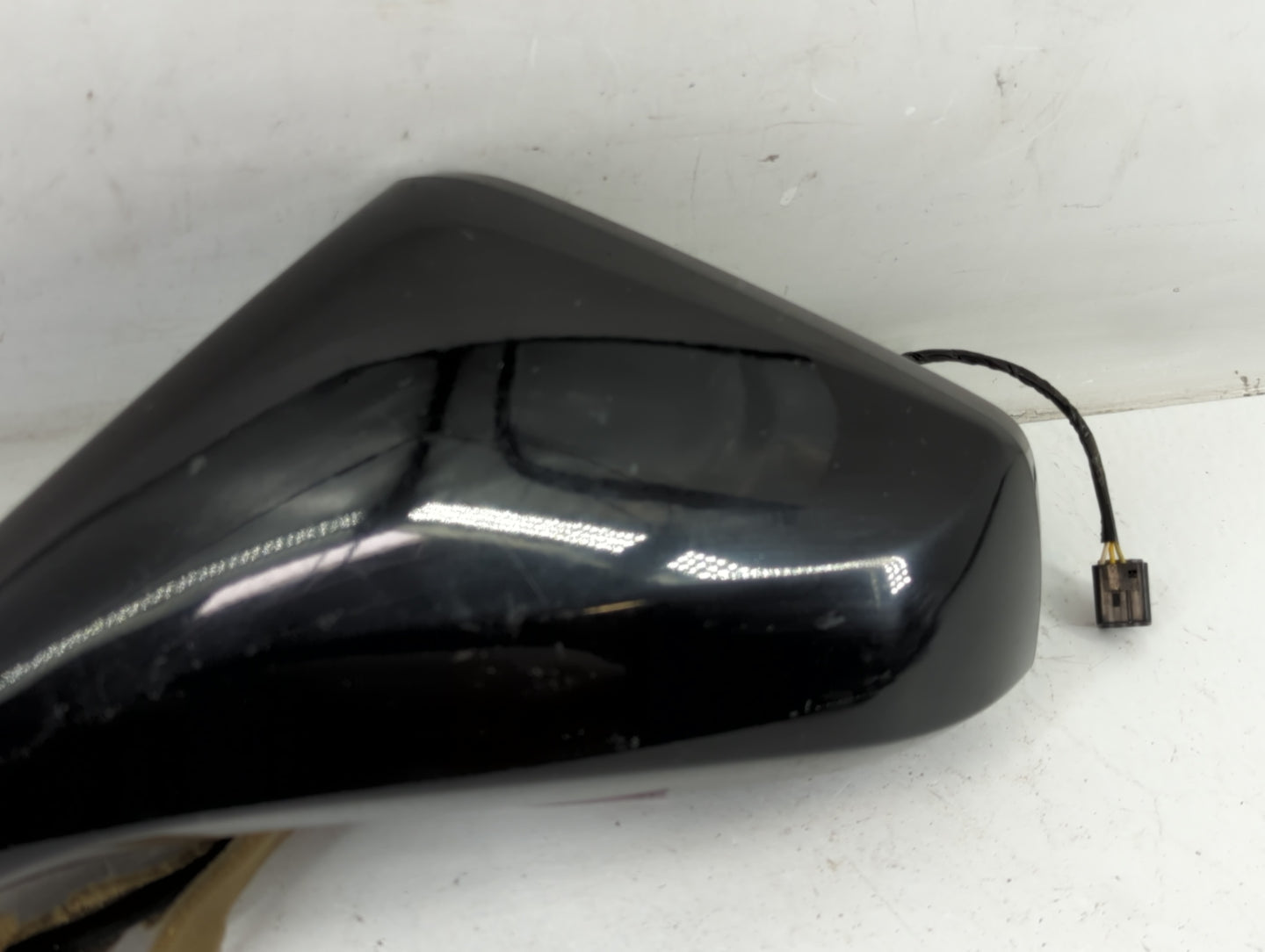 2010-2015 Chevrolet Camaro Driver Side View Mirror - Left Door Mirror OEM Used - Oemusedautoparts1.com