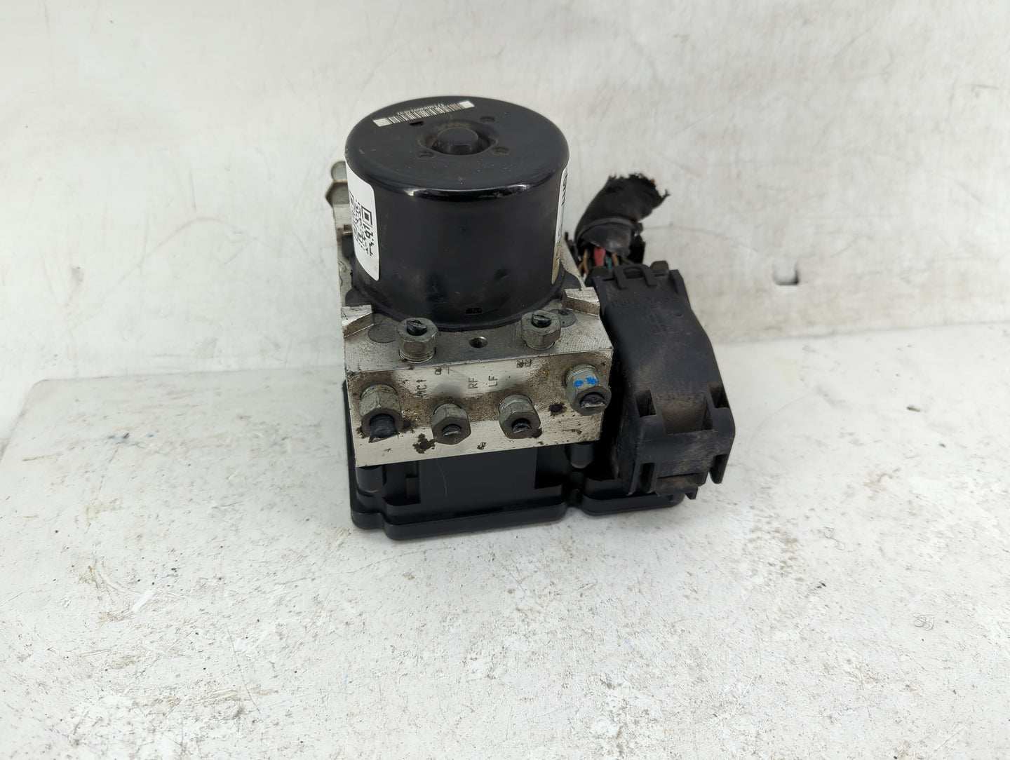 2012-2015 Chevrolet Captiva ABS Pump Control Module Replacement P/N:921429P32754180 25.0212-2136.4 Fits Fits 2012 2013 2014 