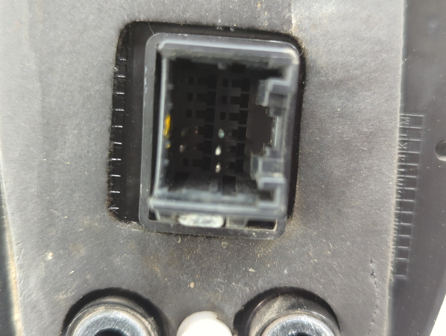 2012-2015 Chevrolet Captiva Passenger Side View Mirror - Right Door Mirror OEM Used - Oemusedautoparts1.com