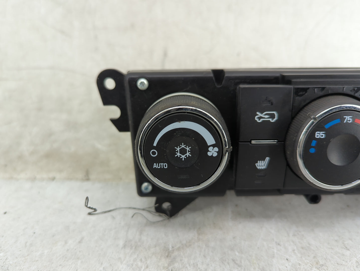 2012-2015 Chevrolet Captiva Climate Control Module Temperature AC/Heater Replacement P/N:23111247 GMT311CC0FR Fits OEM Used 