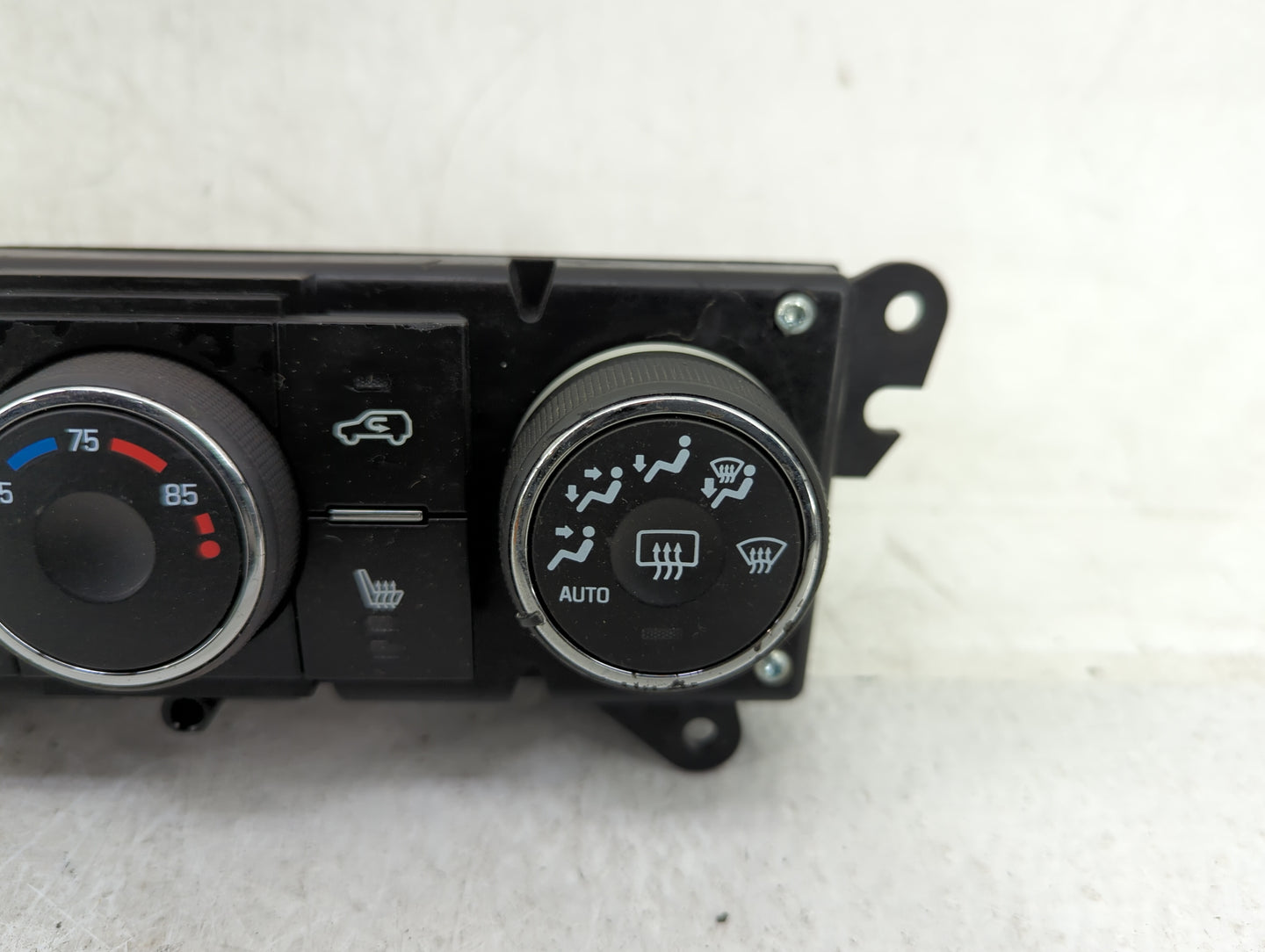 2012-2015 Chevrolet Captiva Climate Control Module Temperature AC/Heater Replacement P/N:23111247 GMT311CC0FR Fits OEM Used 