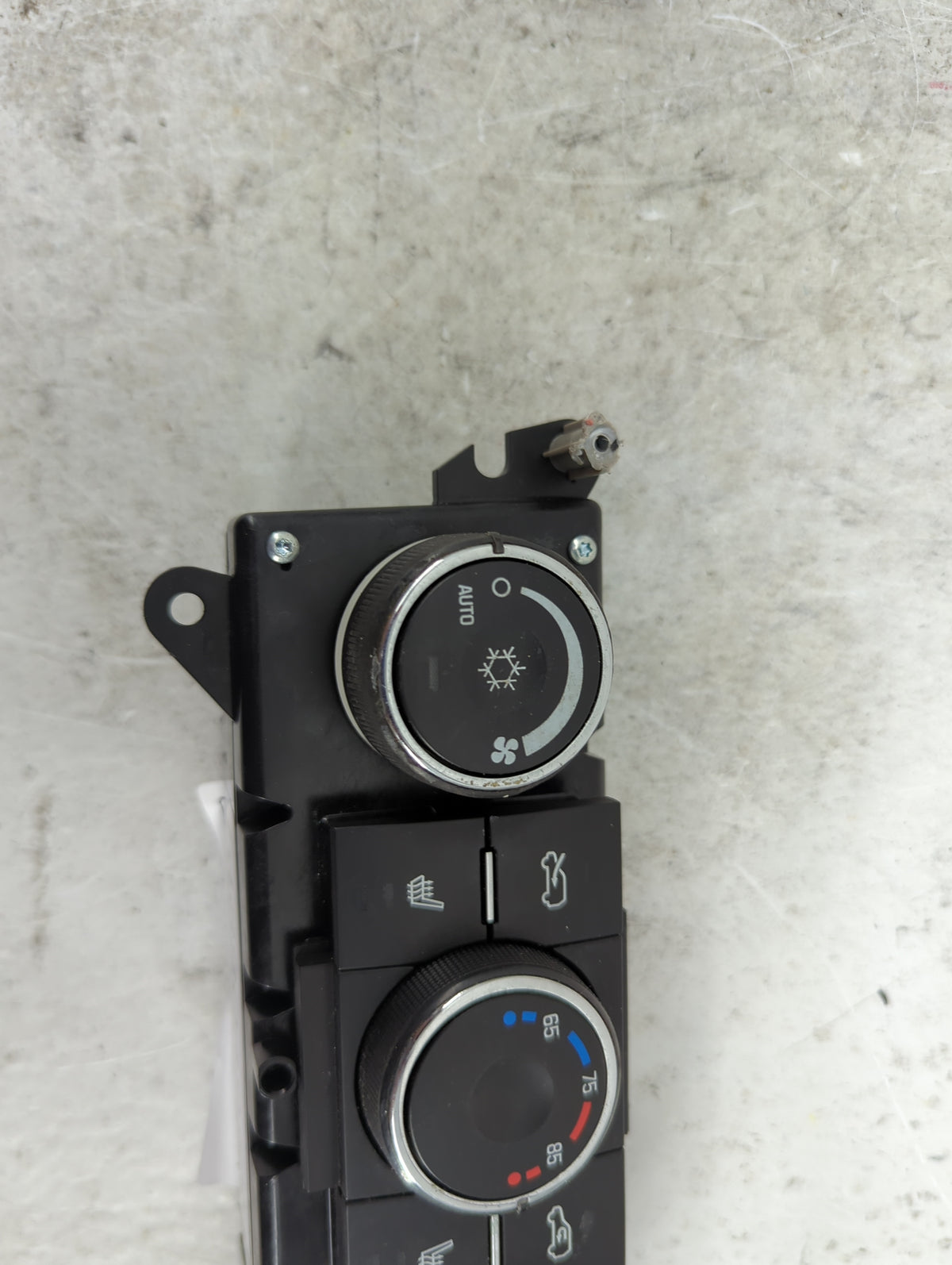 2013-2015 Chevrolet Captiva Climate Control Module Temperature AC/Heater Replacement P/N:23111247 GMT311CC07P Fits OEM Used 