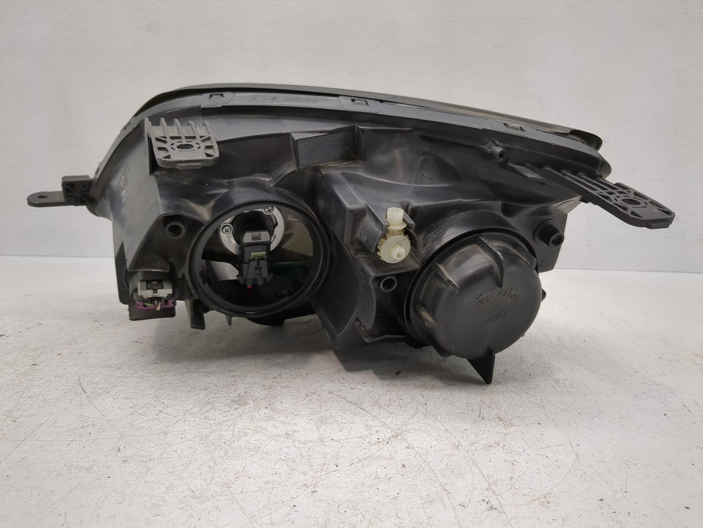 2012 Captiva Sport Passenger Right Oem Head Light Headlight Lamp - Oemusedautoparts1.com