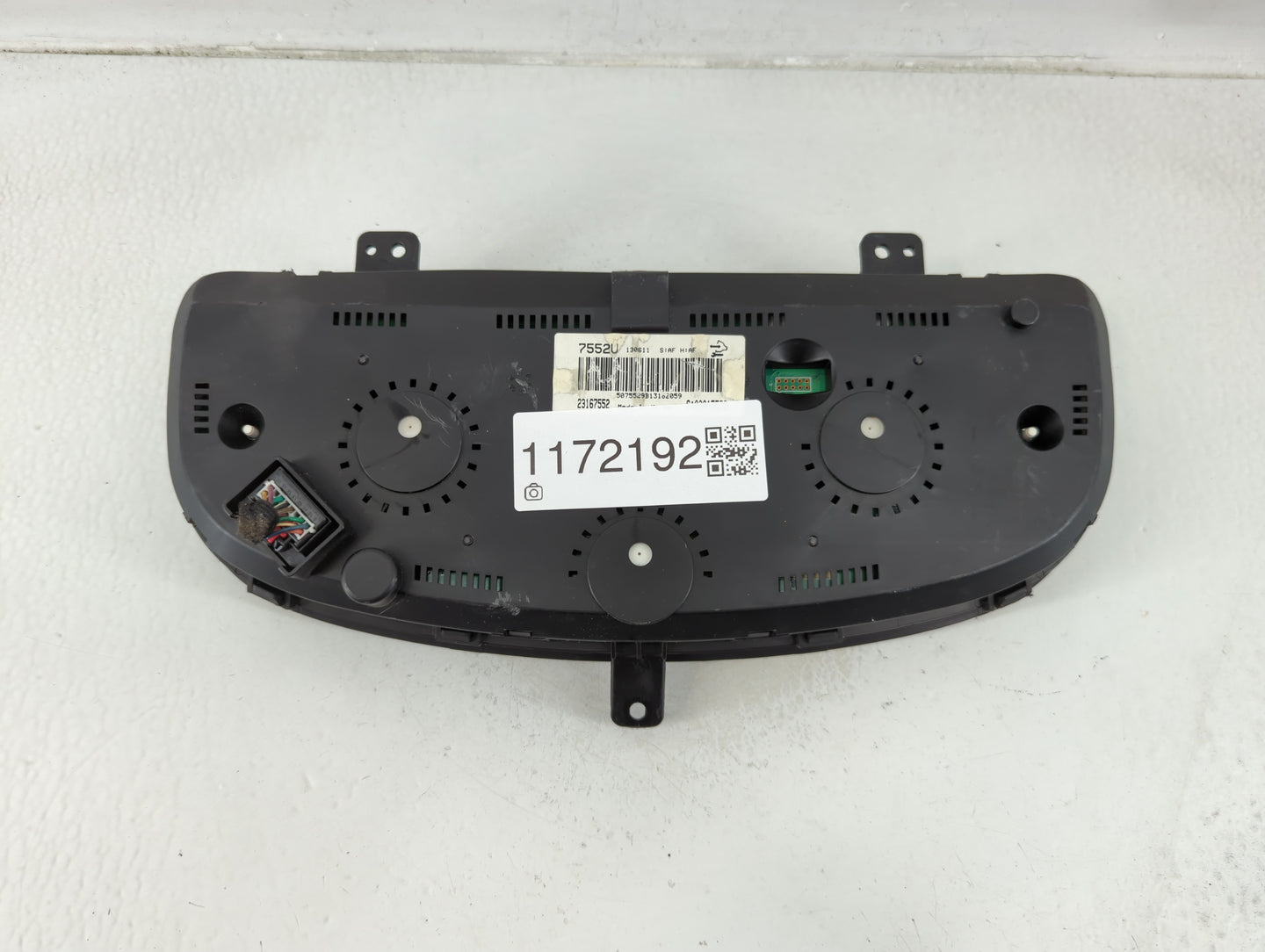 2014-2015 Chevrolet Captiva Sport Instrument Cluster Speedometer Gauges P/N:23167552 Fits Fits 2014 2015 OEM Used Auto Parts