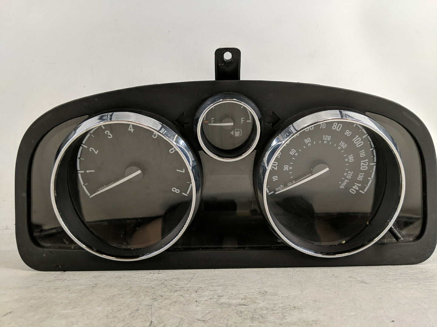 2014-2015 Chevrolet Captiva Sport Instrument Cluster Speedometer Gauges P/N:23167552 Fits Fits 2014 2015 OEM Used Auto Parts