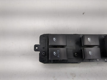 2012-2015 Chevrolet Captiva Sport Master Power Window Switch Replacement Driver Side Left P/N:202006613 Fits OEM Used Auto Parts