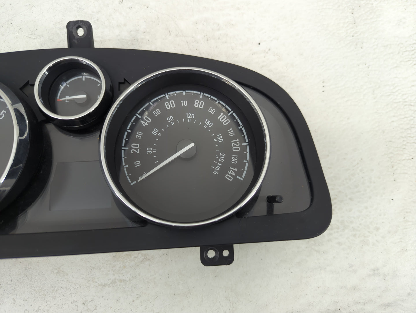 2013-2014 Chevrolet Captiva Sport Instrument Cluster Speedometer Gauges P/N:23167552 Fits Fits 2013 2014 OEM Used Auto Parts