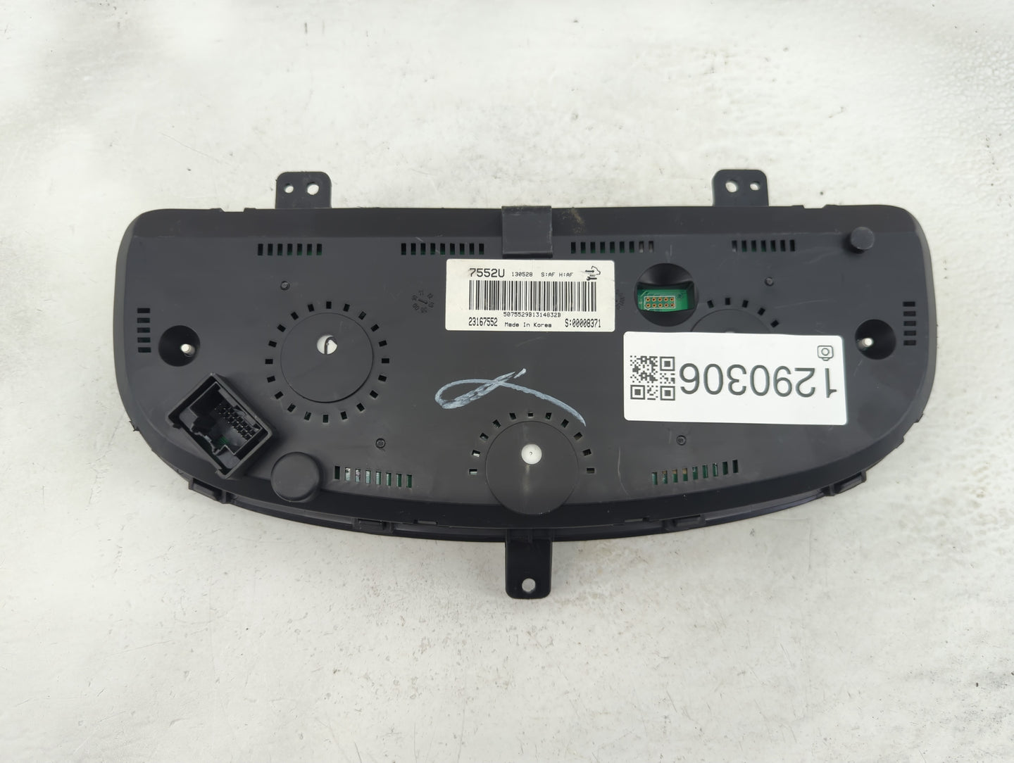 2013-2014 Chevrolet Captiva Sport Instrument Cluster Speedometer Gauges P/N:23167552 Fits Fits 2013 2014 OEM Used Auto Parts
