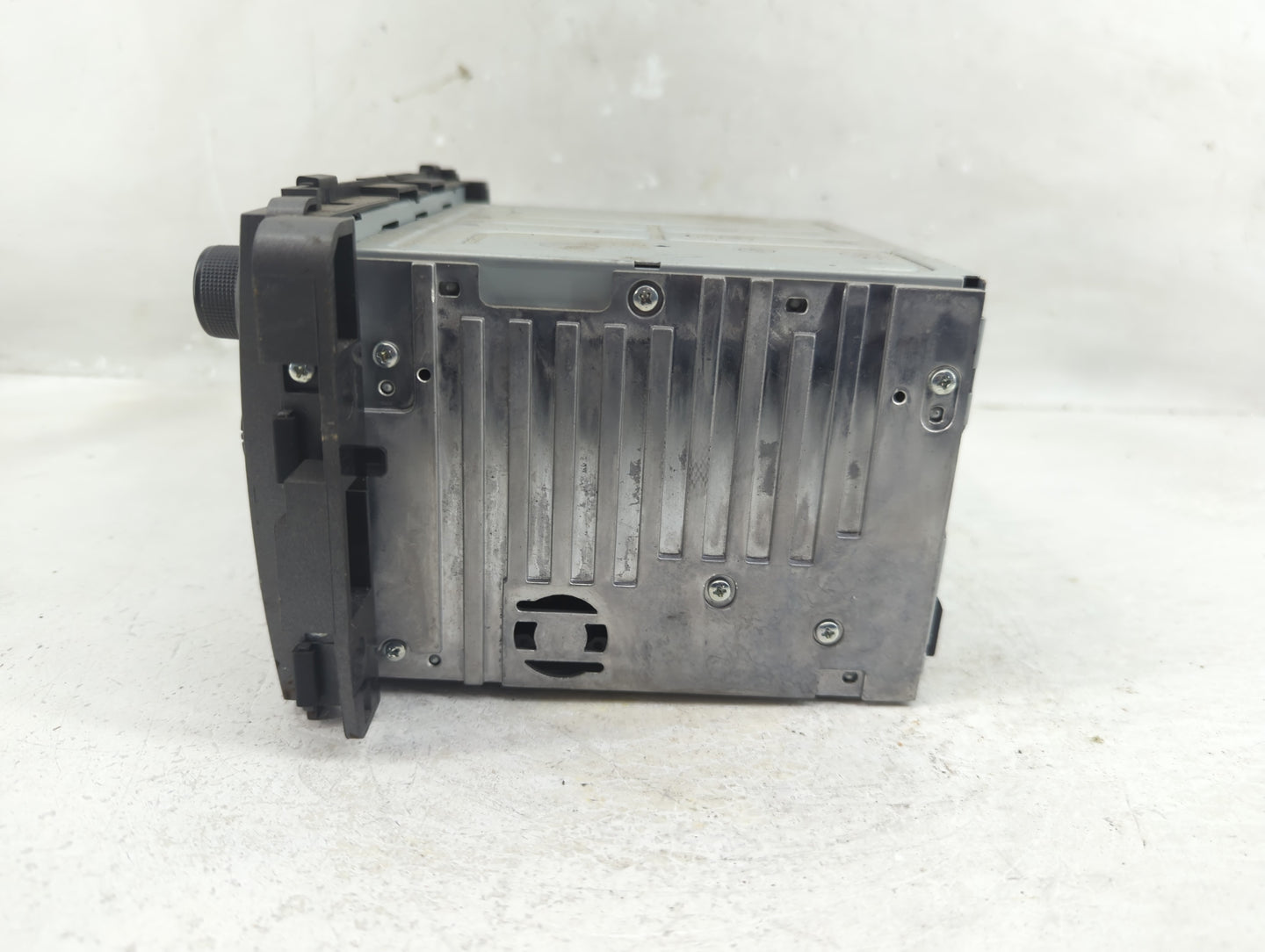 2013-2015 Chevrolet Captiva Sport Radio AM FM Cd Player Receiver Replacement P/N:22924485 Fits Fits 2013 2014 2015 OEM Used 