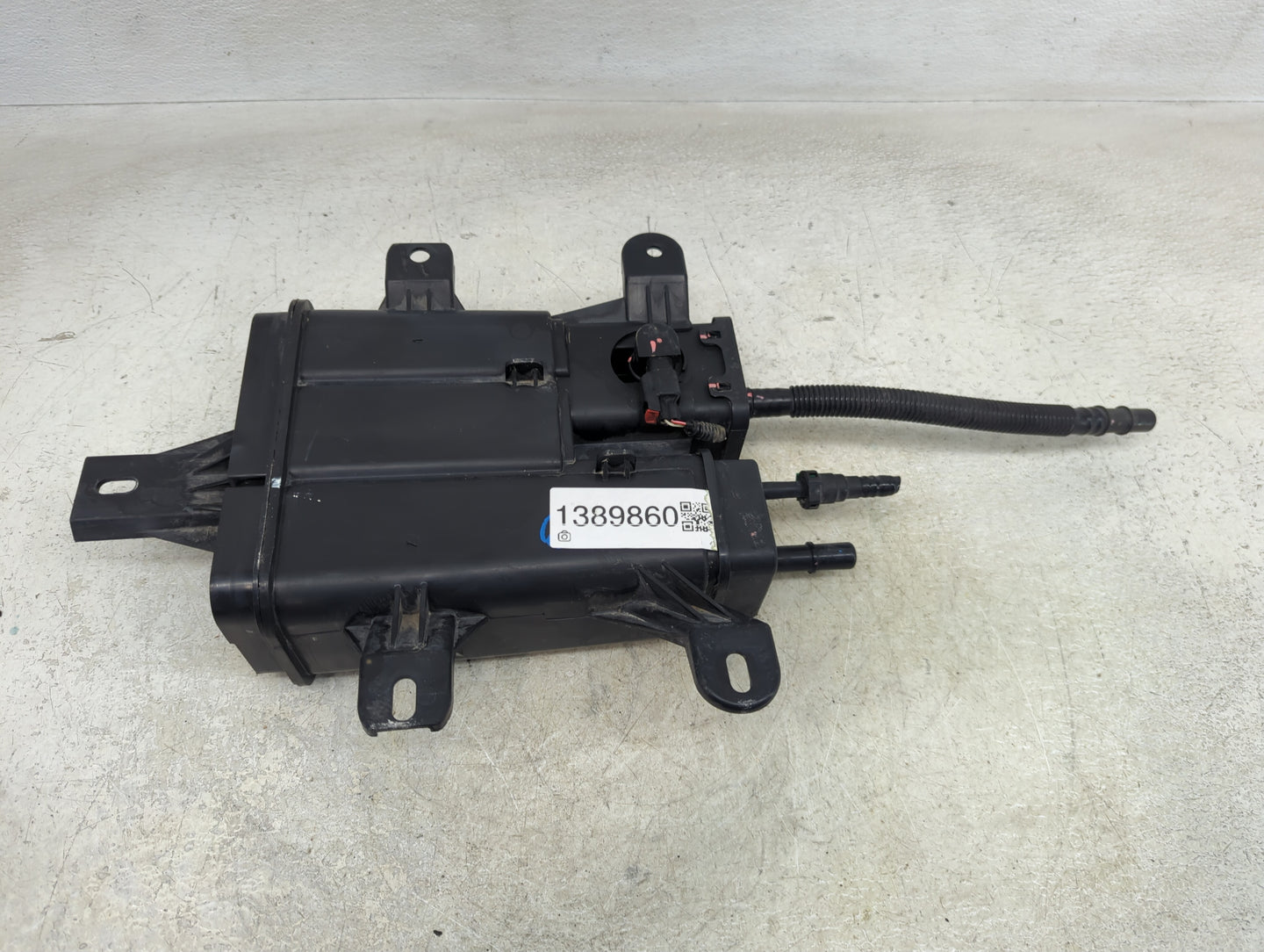 2014 Chevrolet Captiva Sport Fuel Vapor Charcoal Canister 1389860 - Oemusedautoparts1.com