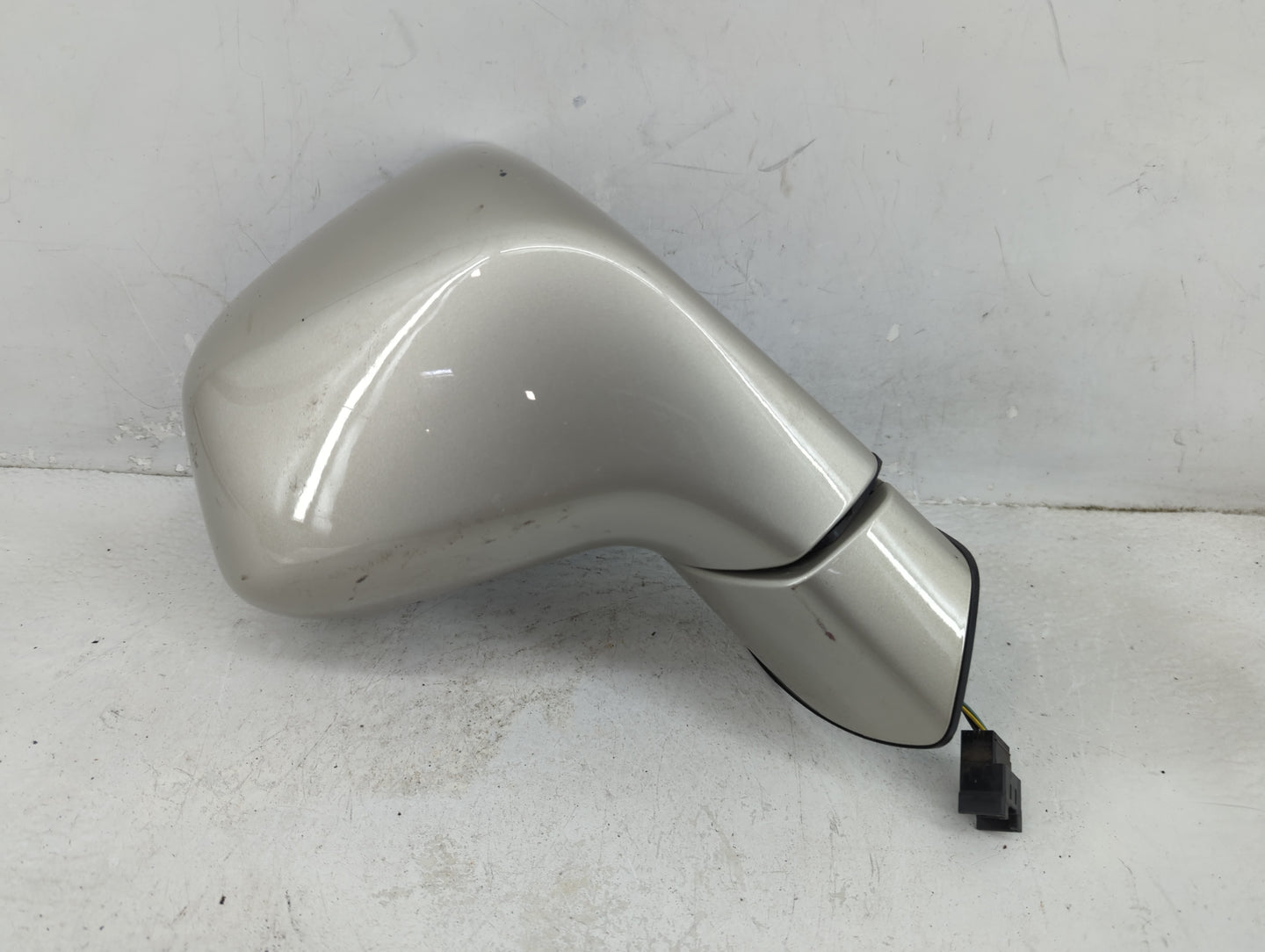 2012-2015 Chevrolet Captiva Sport Passenger Side View Mirror - Right Door Mirror OEM Used - Oemusedautoparts1.com