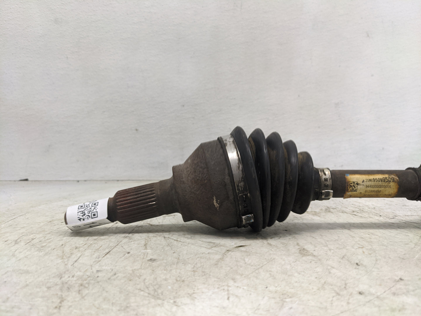 2012-2015 Chevrolet Captiva Sport Axle Shaft Front Passenger Cv C/v - Oemusedautoparts1.com