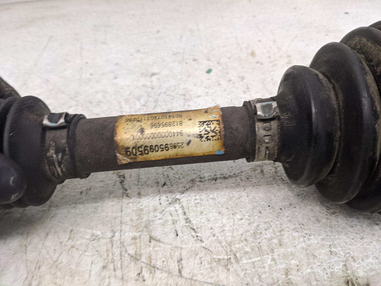 2012-2015 Chevrolet Captiva Sport Axle Shaft Front Passenger Cv C/v - Oemusedautoparts1.com