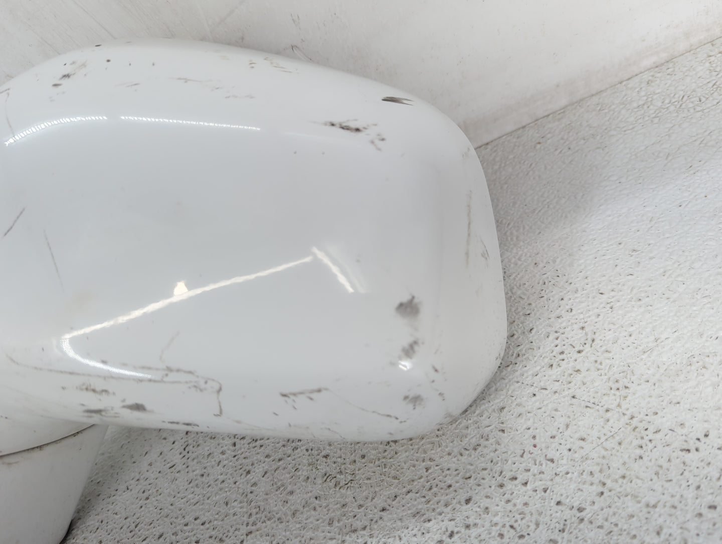 2013-2015 Chevrolet Captiva Sport Driver Side View Mirror - Left Door Mirror OEM Used - Oemusedautoparts1.com